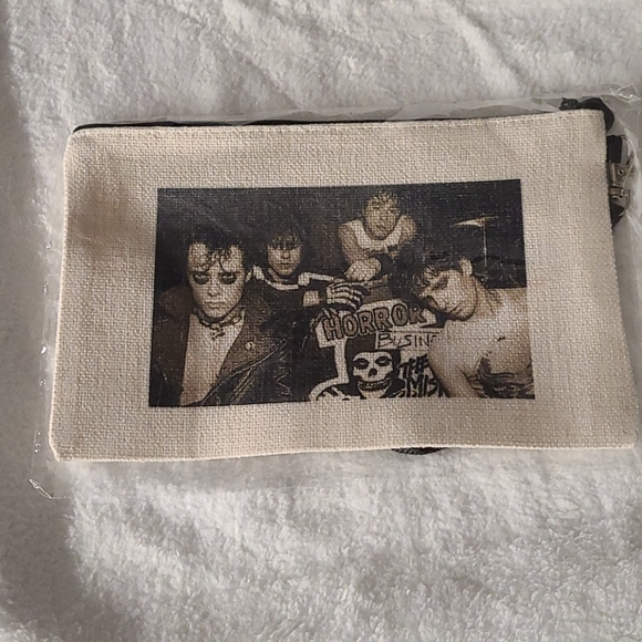 Makeup bag - Picture 2 of 2